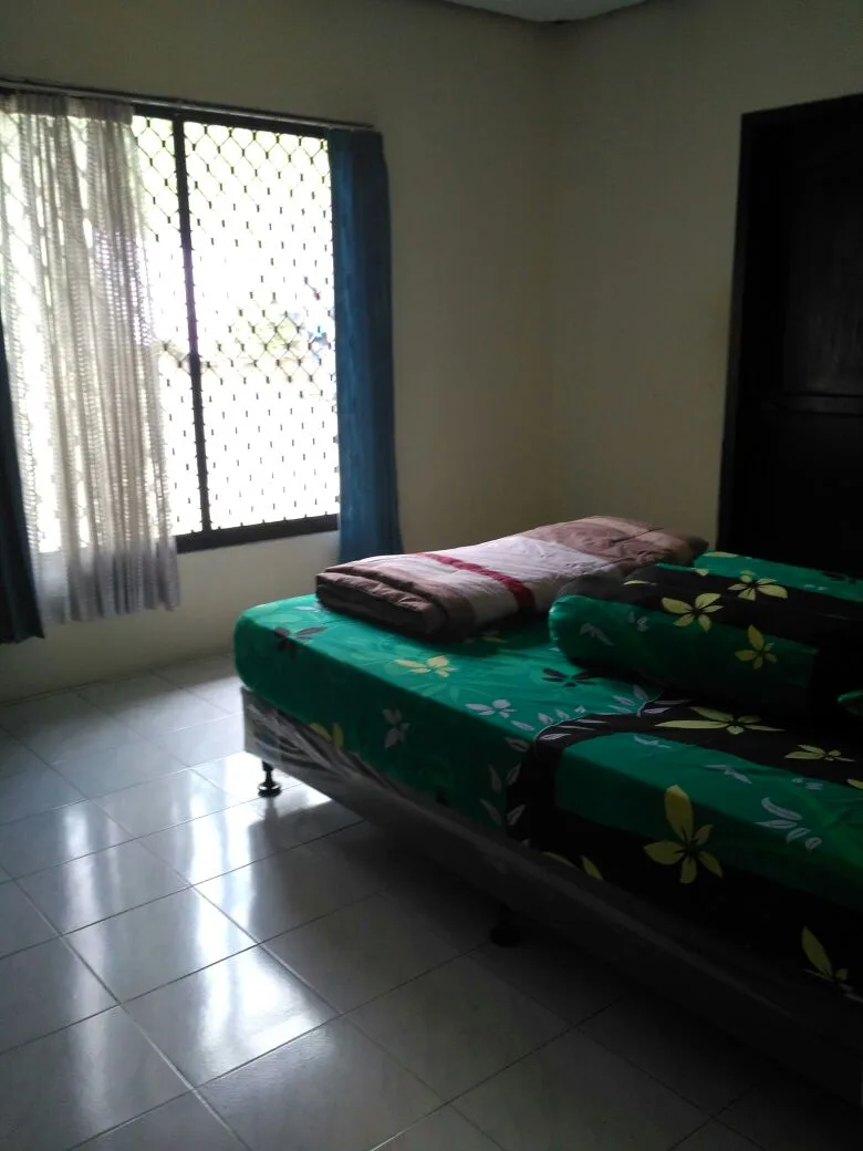 Villa CB 28 Puncak- 4 Kamar Ada Kolam Renang