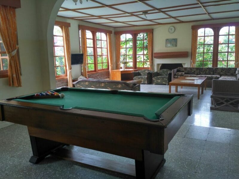 Villa CB 34 Puncak | 3 Kamar Tidur Kolam Renang + Billiard