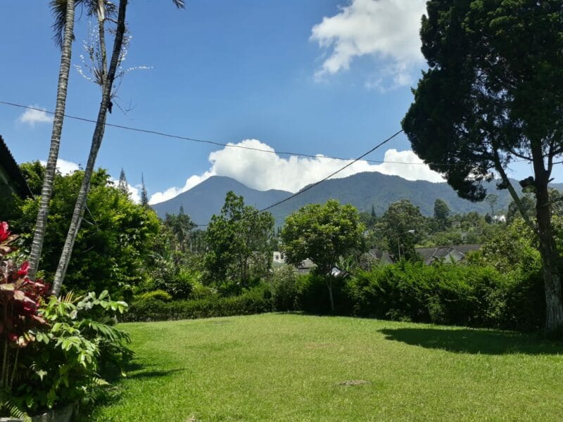 Villa Klasik 3 Kamar - Kolam Renang Pribadi, View Gunung Puncak