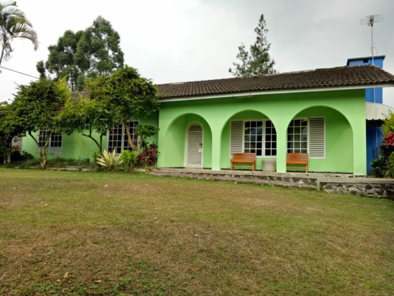 Villa Klasik 3 Kamar - Kolam Renang Pribadi, View Gunung Puncak