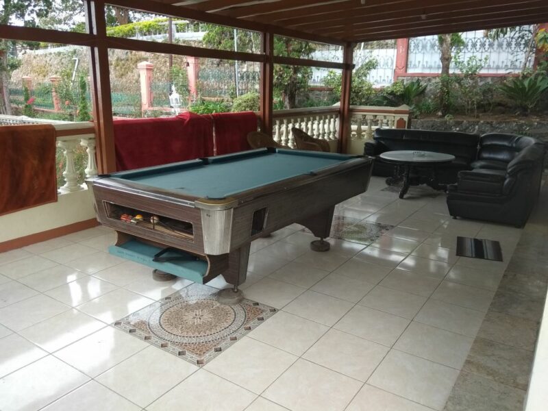 Villa CB 11 Puncak | 4 Kamar Tidur Private Pool + Billiard