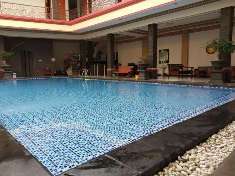 Villa Minimalis Kota Bunga 9 Kamar Private Pool