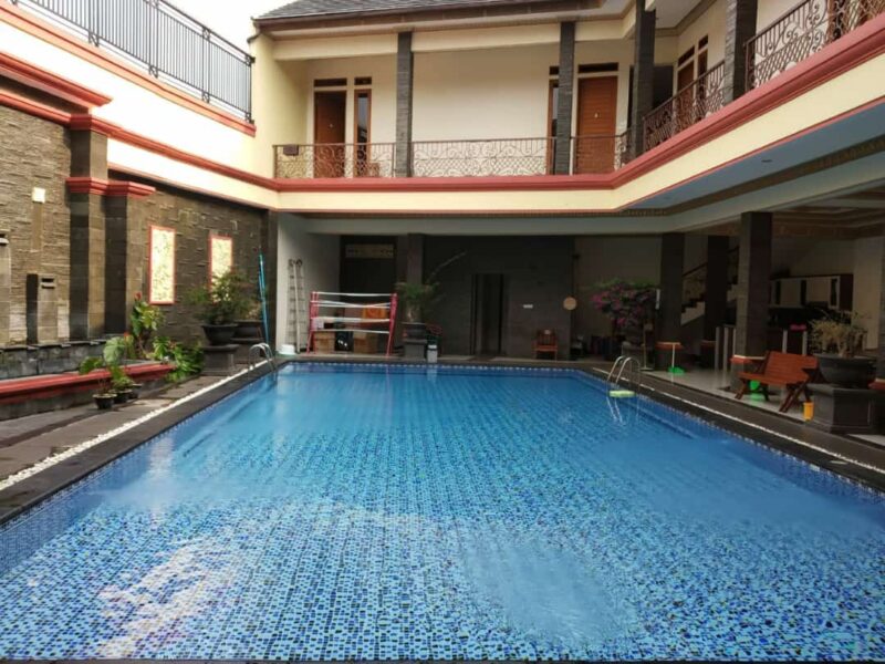 Villa Minimalis Kota Bunga 9 Kamar Private Pool