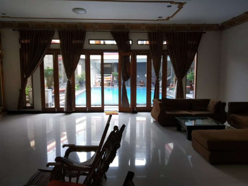 Villa Minimalis Kota Bunga 9 Kamar Private Pool
