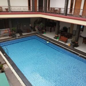 Villa Minimalis Kota Bunga 9 Kamar Private Pool