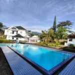 Villa SRJ Puncak 9 Kamar Private Pool, Billiard & Karaoke