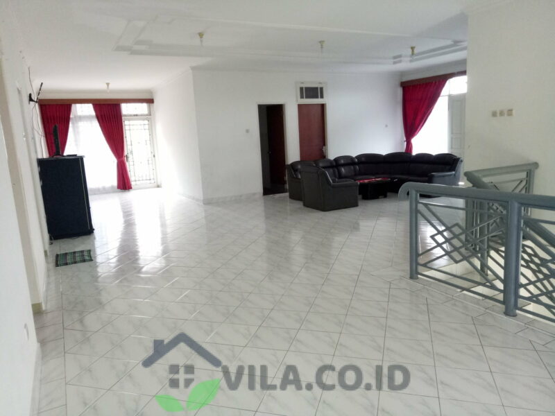 villa srj puncak 8 kamar