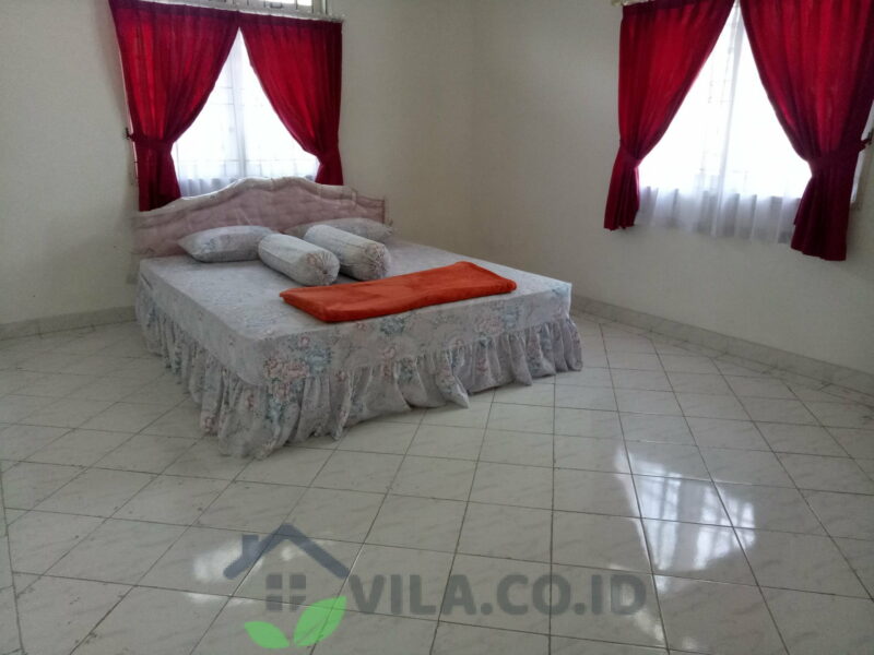 villa srj puncak 8 kamar