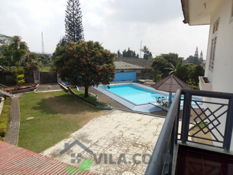 villa srj puncak 8 kamar
