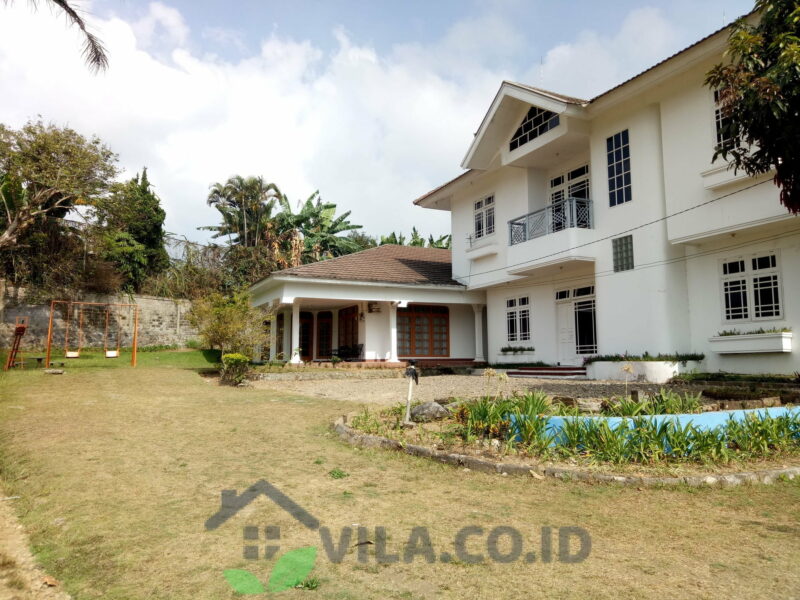 villa srj puncak 8 kamar