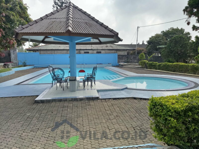 villa srj puncak 8 kamar