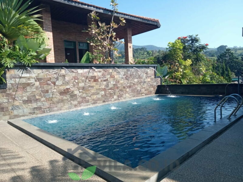 Villa Empat Belas. 5 Kamar Tidur Private Pool, Vew Danau