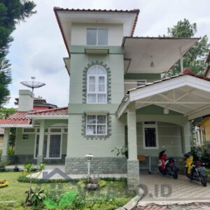 Villa Seruni Puncak 4 Kamar Billiard