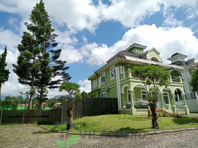 Villa Praha Puncak 4 Kamar Murah